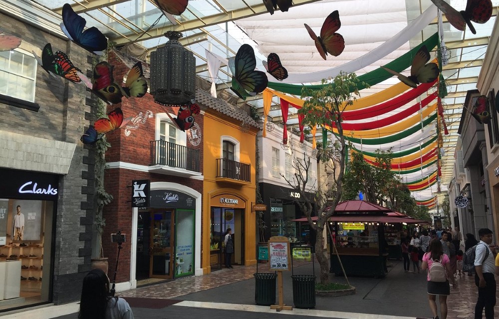 Paris Van Java